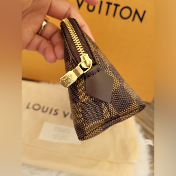 Cosmetic Pouch PM in DE - Picture 6 of 16